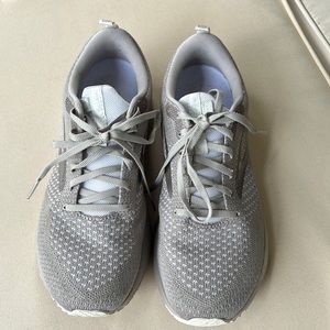Womens Brook Revel shoes